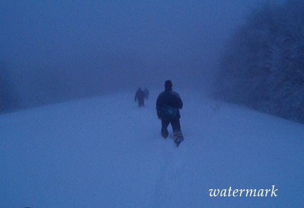 В крымских горах снег и туман – спасены пятеро замерзших туристов [фото]