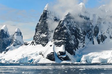 Геологи объяснили происхождение загадочной "пирамиды" в Антарктиде