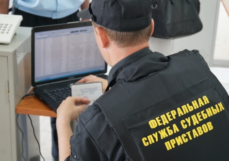 Объявлены в розыск 900 крымских должников
