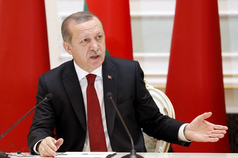 В Турции представлена реформа, которая позволит Эрдогану остаться у власти до 2029 года