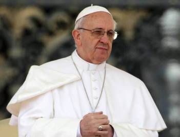 Папа Римский выразил солидарность с народом Сирии, призвал положить конец войне