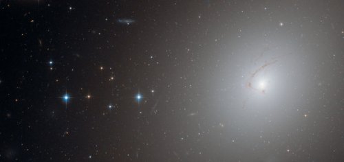 Снимок галактики NGC 4696 2010 года
